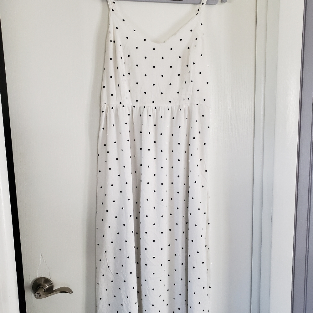 Old Navy blue and white polkadot dress